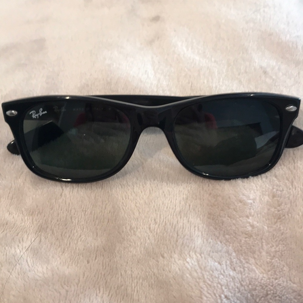 Wayfarer ray bans